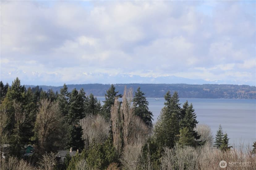 Property photo for 456 View Ridge Drive, Everett photo 40