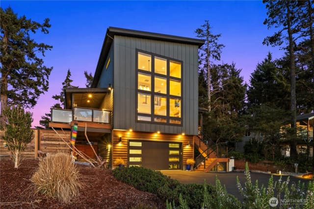 Property photo for 31302 J Place, Ocean Park