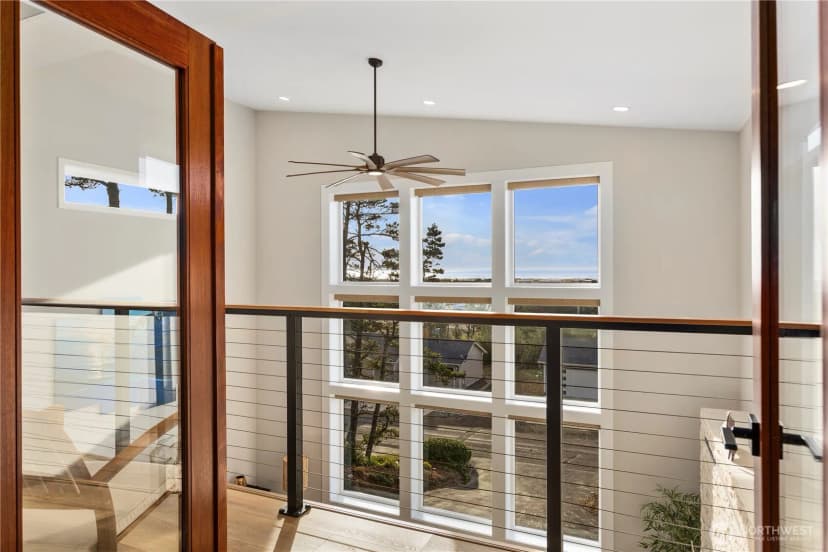 Property photo for 31302 J Place, Ocean Park photo 26
