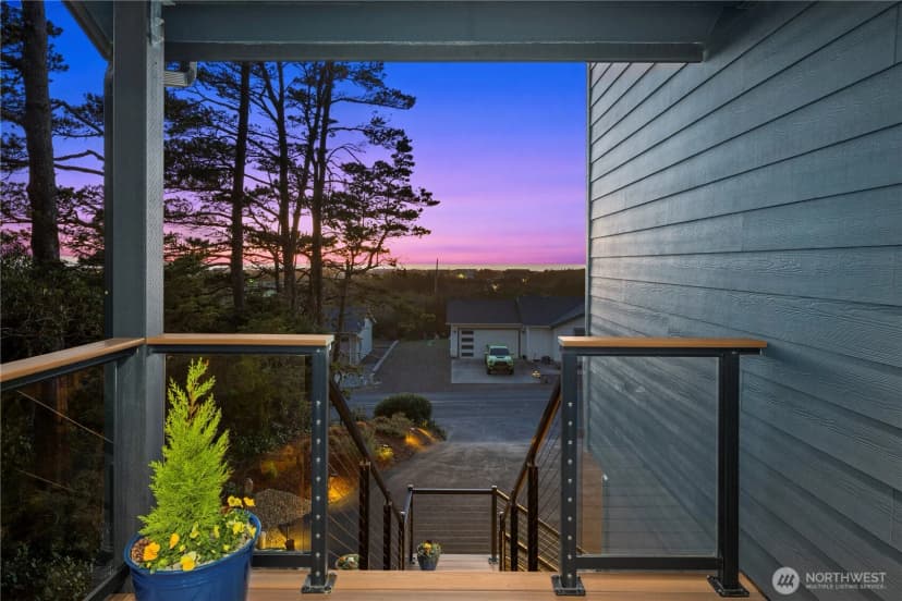 Property photo for 31302 J Place, Ocean Park photo 8