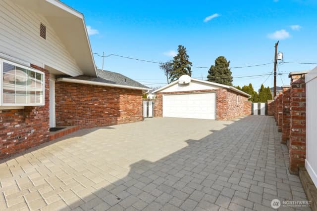 Property photo for 119 N 46th Avenue, Yakima photo 5