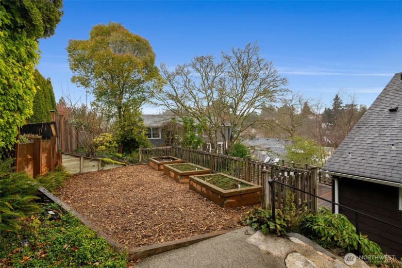 Property photo for 4812 Ne 42nd Street, Seattle photo 25