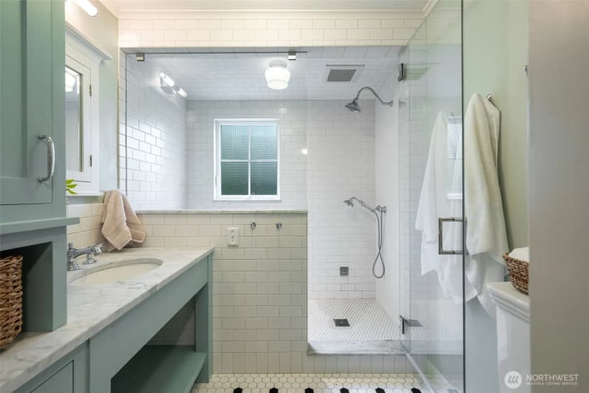 Property photo for 4812 Ne 42nd Street, Seattle photo 12