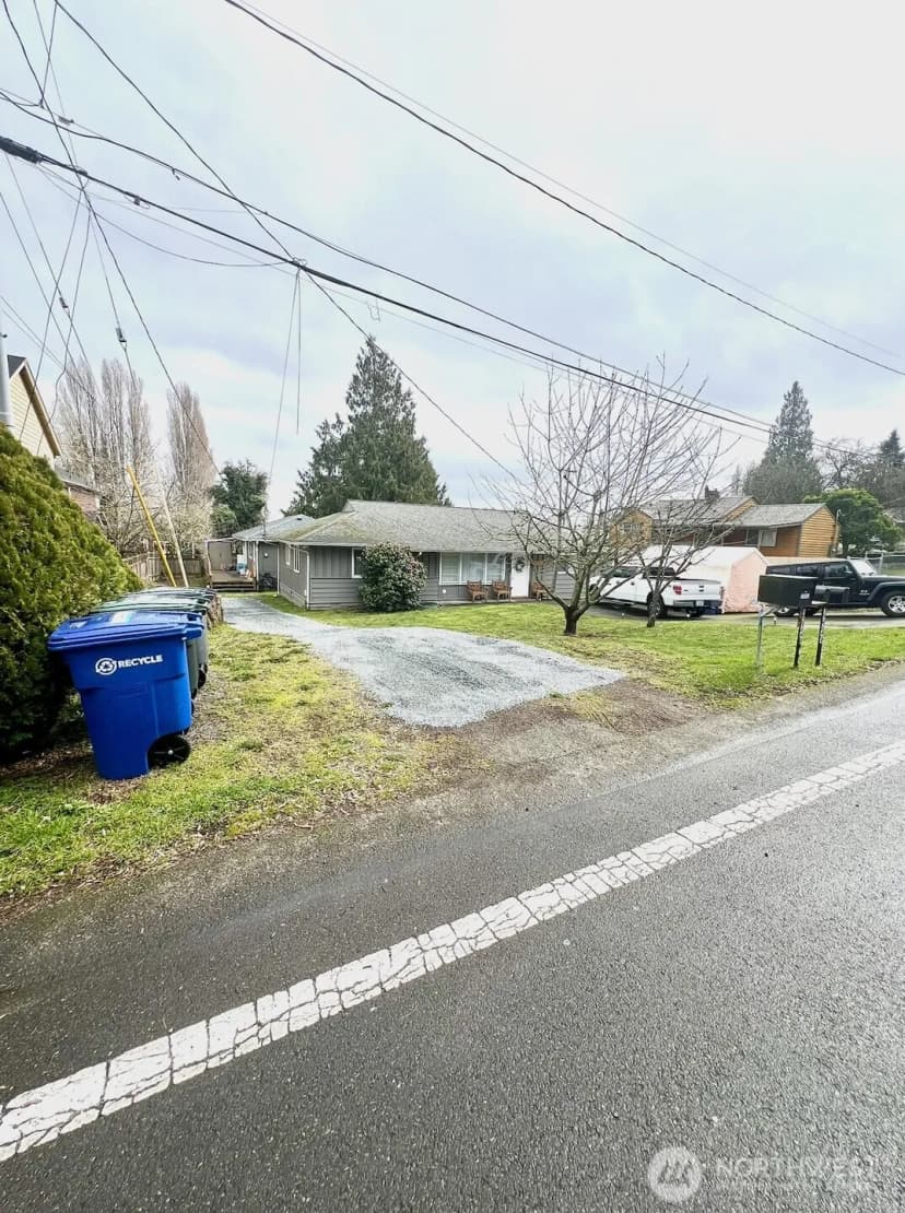 Property photo for 13348 32nd Ave S, Tukwila