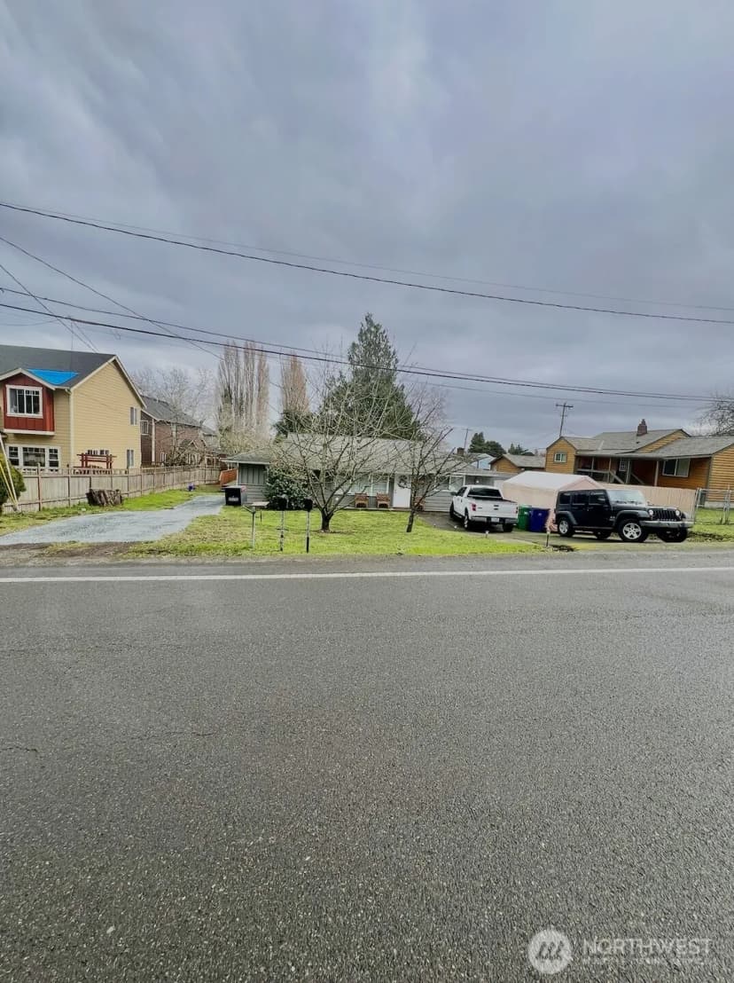 Property photo for 13348 32nd Ave S, Tukwila photo 3