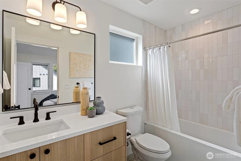 Property photo for 9513 132nd Avenue Ne, Kirkland photo 25