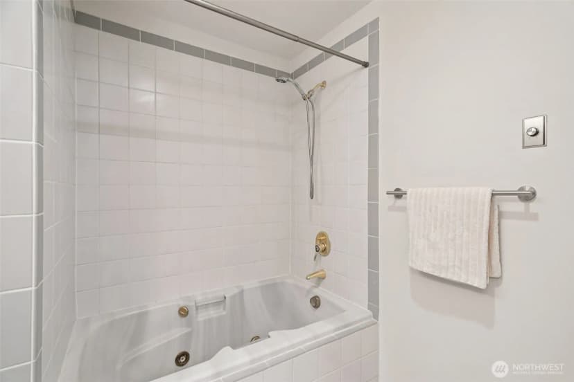Property photo for 1220 80th Place Ne, Medina photo 35