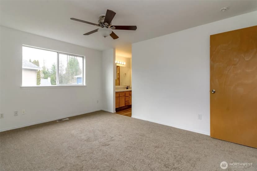 Property photo for 26334 127th Avenue Se, Kent photo 22