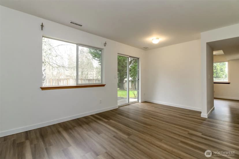 Property photo for 26334 127th Avenue Se, Kent photo 16