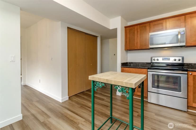 Property photo for 26334 127th Avenue Se, Kent photo 12