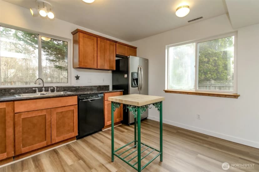 Property photo for 26334 127th Avenue Se, Kent photo 13