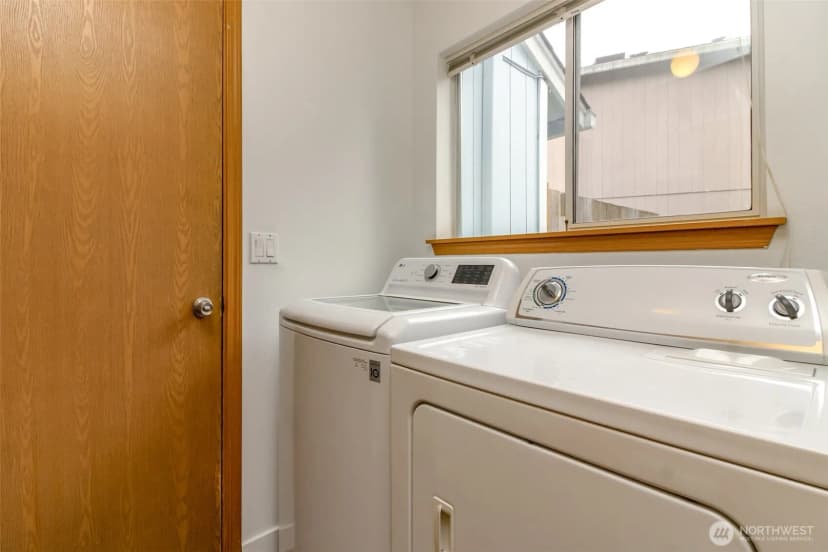 Property photo for 26334 127th Avenue Se, Kent photo 33