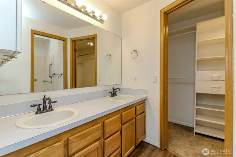 Property photo for 26334 127th Avenue Se, Kent photo 20