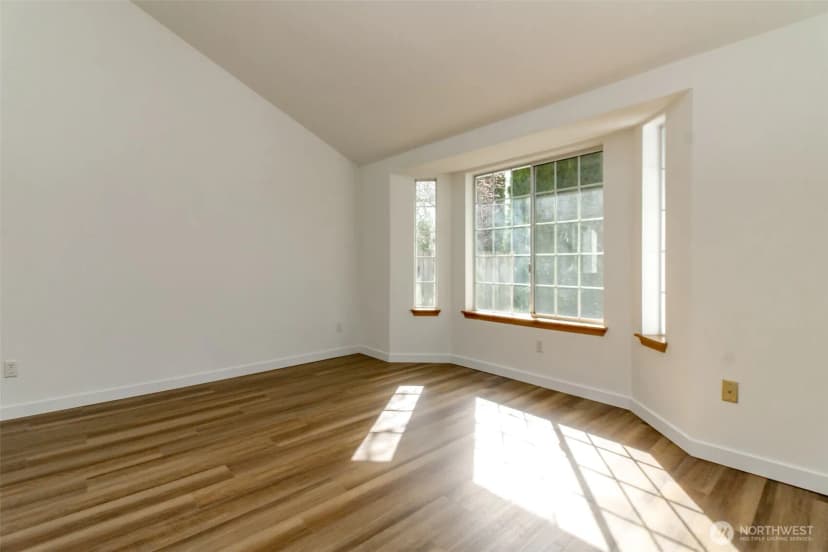 Property photo for 26334 127th Avenue Se, Kent photo 8
