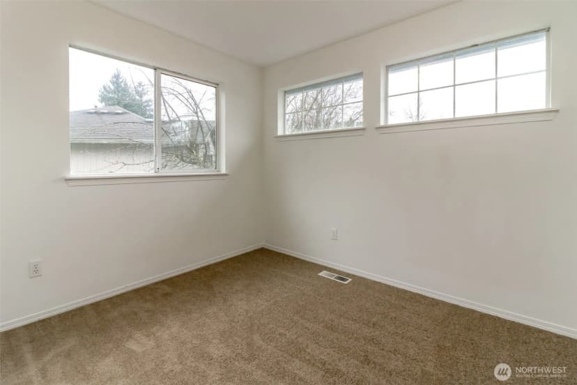 Property photo for 26334 127th Avenue Se, Kent photo 25