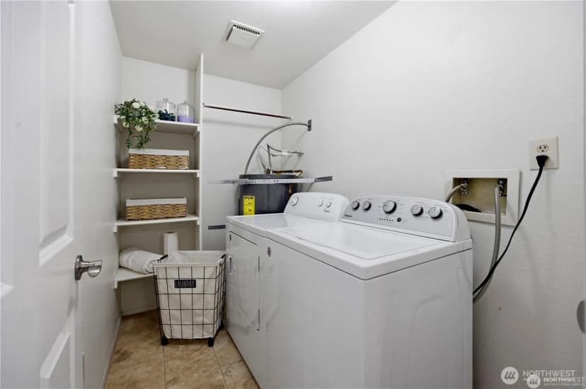 Property photo for 12515 Ne 116th Street #b11, Kirkland photo 14