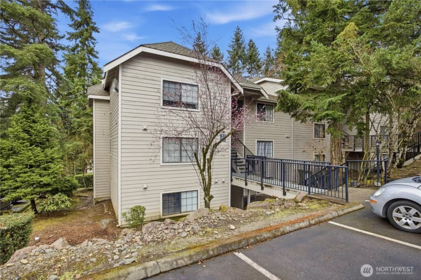 Property photo for 12515 Ne 116th Street #b11, Kirkland photo 25