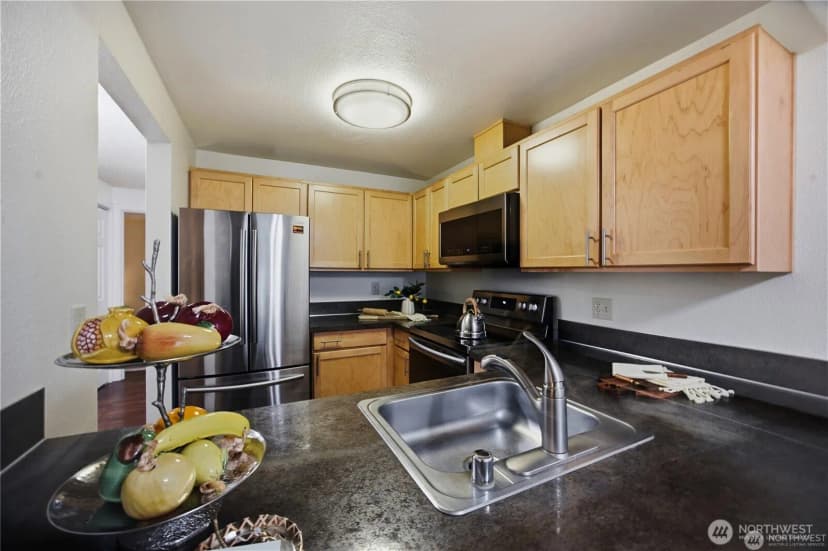 Property photo for 12515 Ne 116th Street #b11, Kirkland photo 16