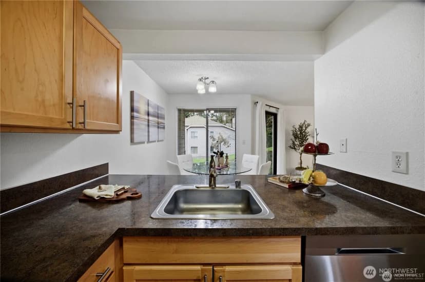 Property photo for 12515 Ne 116th Street #b11, Kirkland photo 19