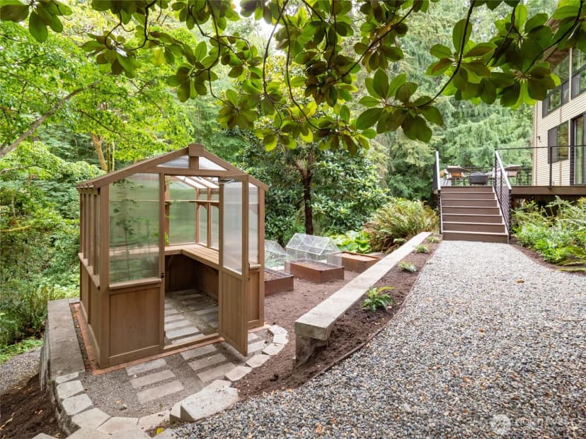 Property photo for 4851 88th Place Se, Mercer Island photo 34