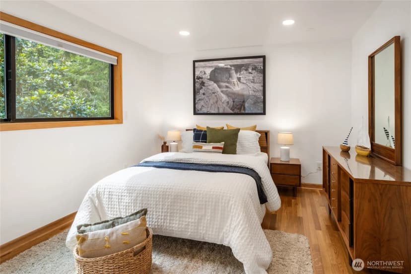 Property photo for 4851 88th Place Se, Mercer Island photo 24
