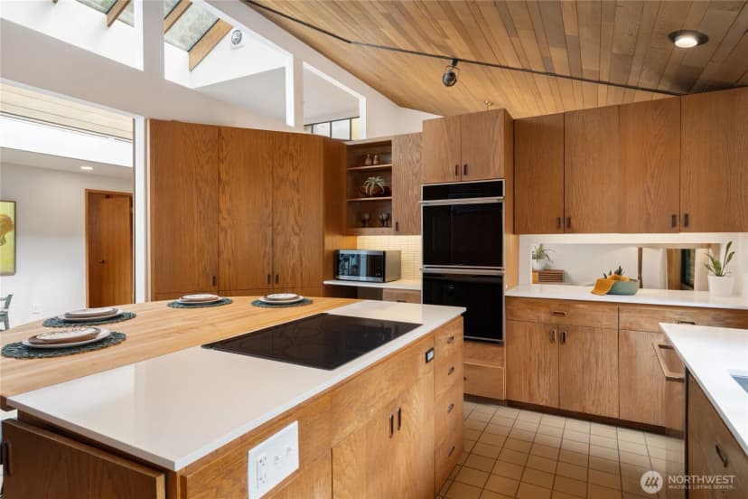 Property photo for 4851 88th Place Se, Mercer Island photo 7