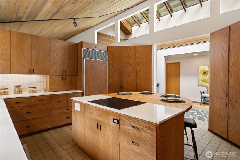 Property photo for 4851 88th Place Se, Mercer Island photo 8