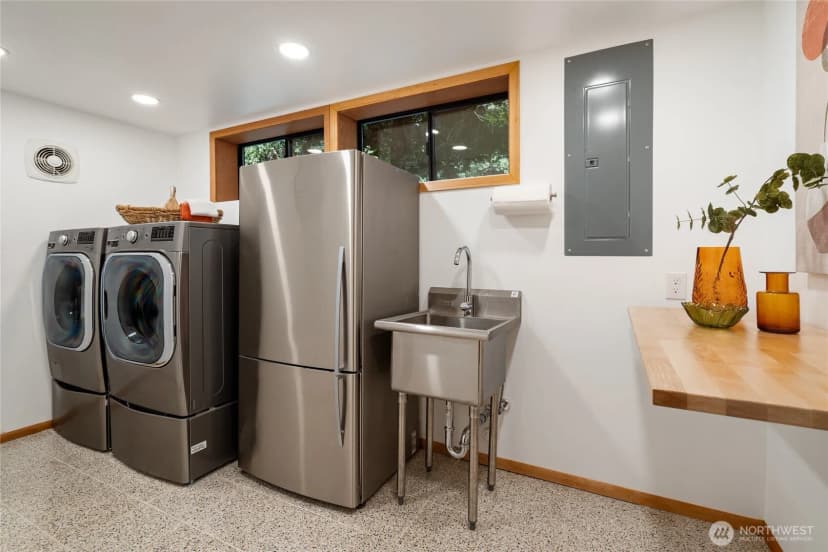 Property photo for 4851 88th Place Se, Mercer Island photo 25