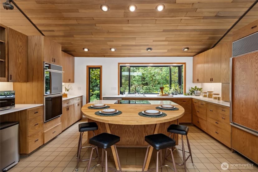 Property photo for 4851 88th Place Se, Mercer Island photo 6