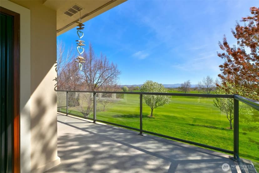 Property photo for 2205 S 88th Avenue, Yakima photo 16
