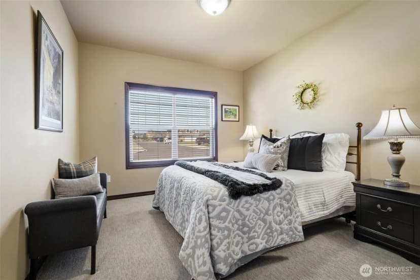 Property photo for 2205 S 88th Avenue, Yakima photo 22