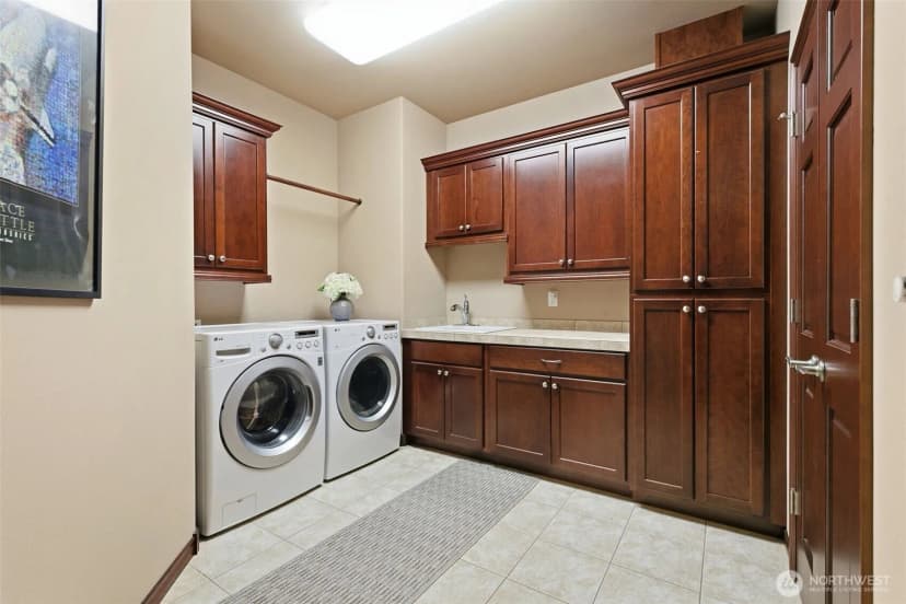 Property photo for 2205 S 88th Avenue, Yakima photo 26