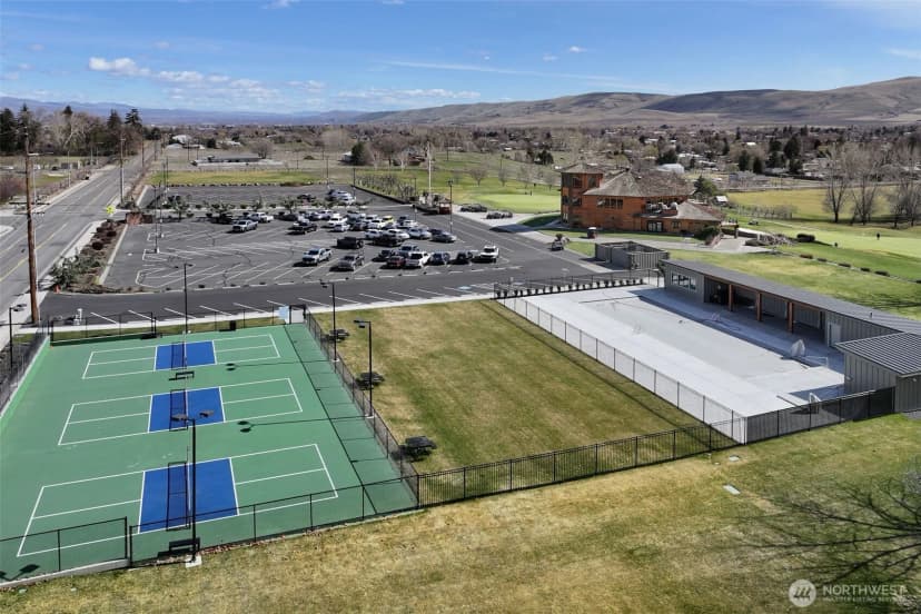 Property photo for 2205 S 88th Avenue, Yakima photo 38