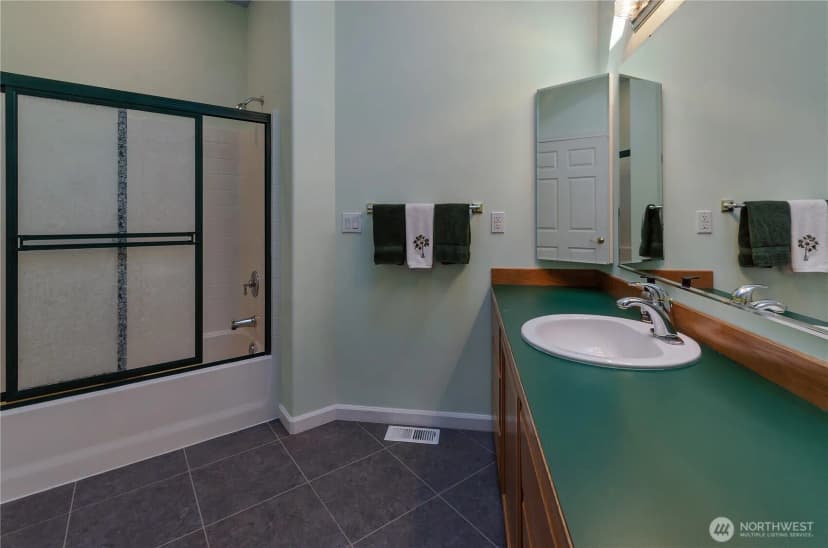 Property photo for 5410 Klipsun Lane Sw, Olympia photo 32