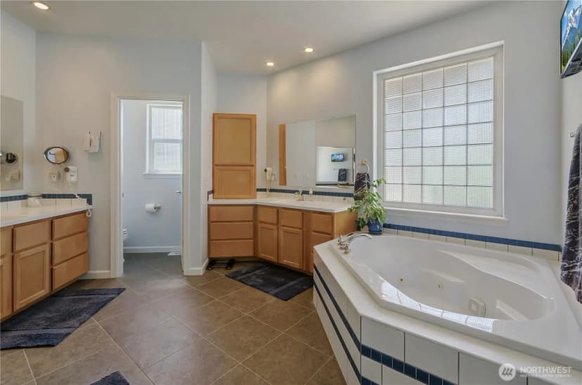 Property photo for 5410 Klipsun Lane Sw, Olympia photo 18