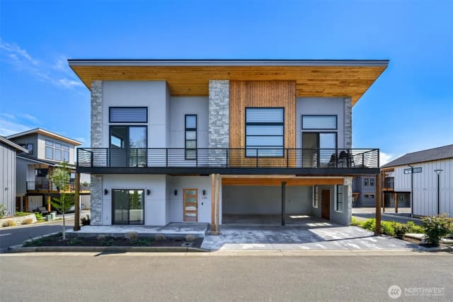 Property photo for 120 Skipping Stone Loop, Lynden