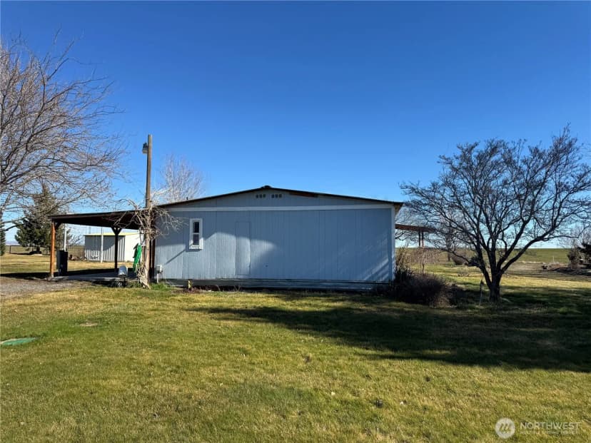 Property photo for 16002 Road 28 Sw, Mattawa photo 2