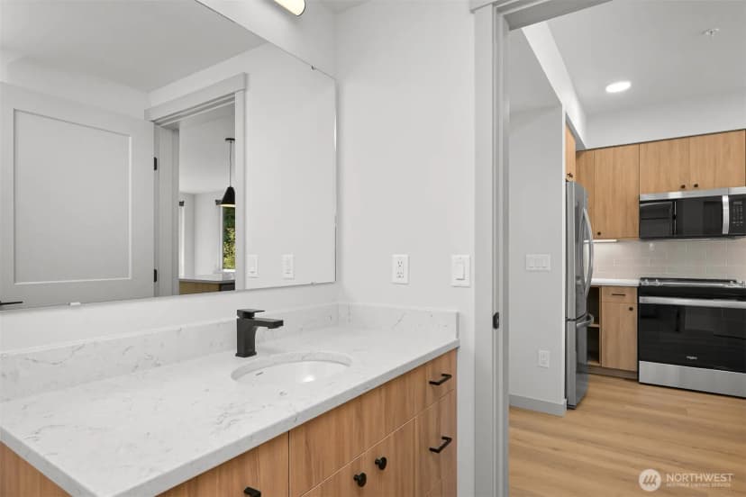 Property photo for 820 N State Street #521, Bellingham photo 10