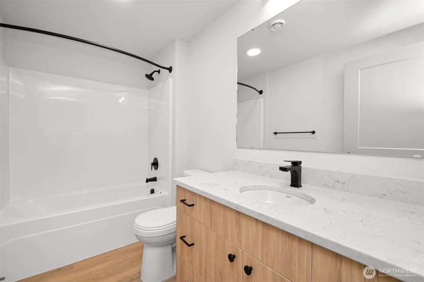 Property photo for 820 N State Street #521, Bellingham photo 11