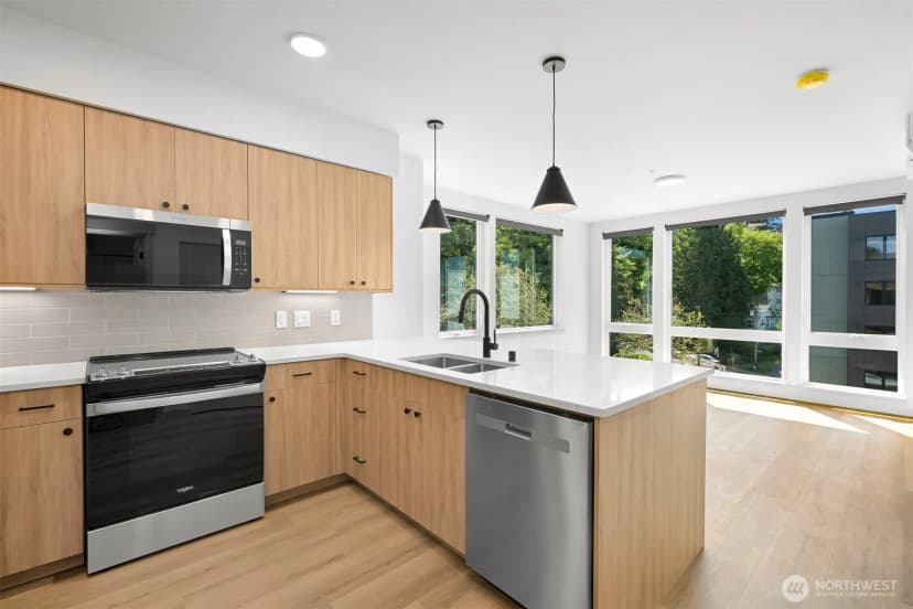 Property photo for 820 N State Street #521, Bellingham photo 8