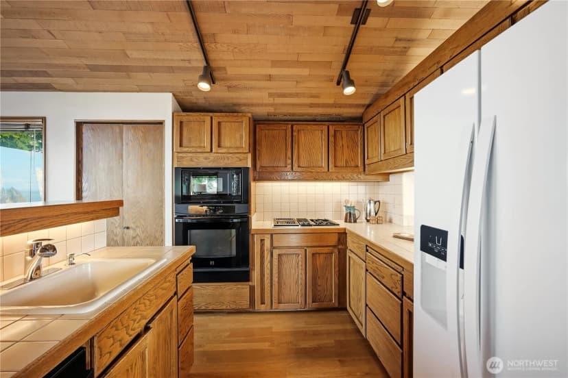 Property photo for 12656 Blakely Place Nw, Seattle photo 10