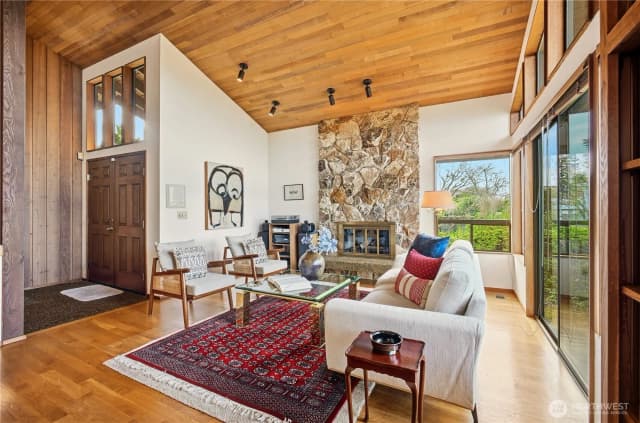 Property photo for 12656 Blakely Place Nw, Seattle photo 4