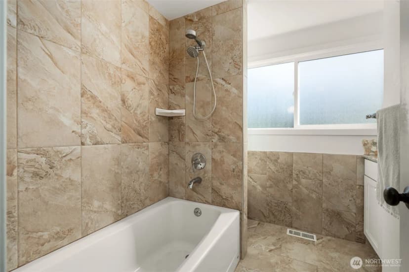 Property photo for 4478 142nd Avenue Se, Bellevue photo 17