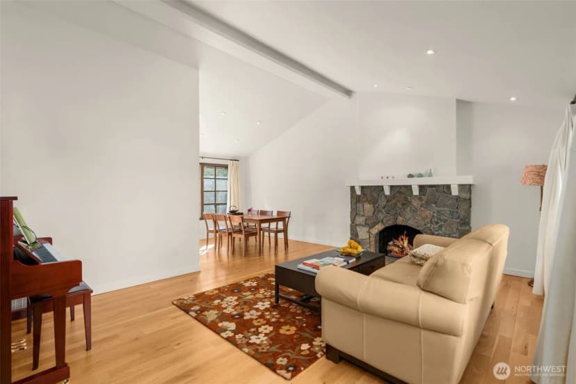 Property photo for 4478 142nd Avenue Se, Bellevue photo 4