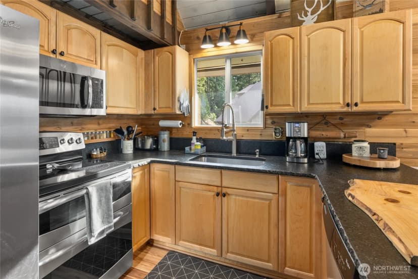 Property photo for 110 Deer Point Lane, Ronald photo 8