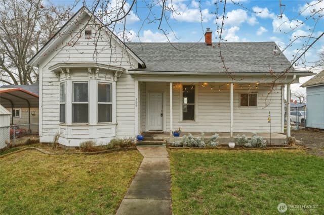 Property photo for 309 E Cherry Street, Walla Walla photo 2