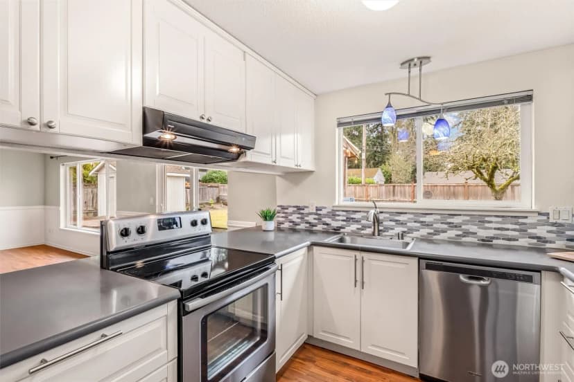 Property photo for 2611 Ne 23rd Place, Renton photo 13