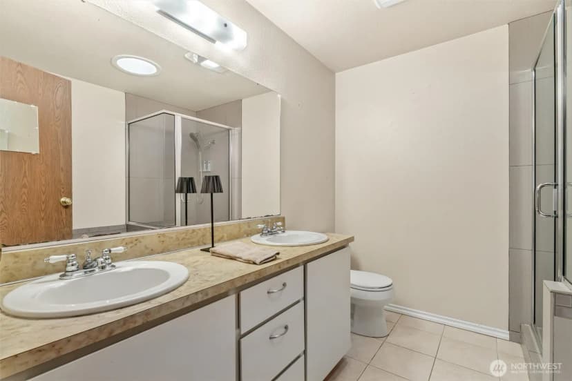 Property photo for 2611 Ne 23rd Place, Renton photo 17