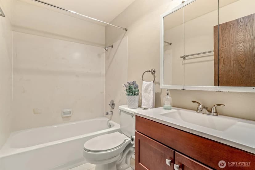 Property photo for 2611 Ne 23rd Place, Renton photo 19