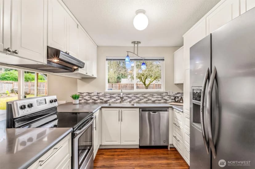 Property photo for 2611 Ne 23rd Place, Renton photo 12